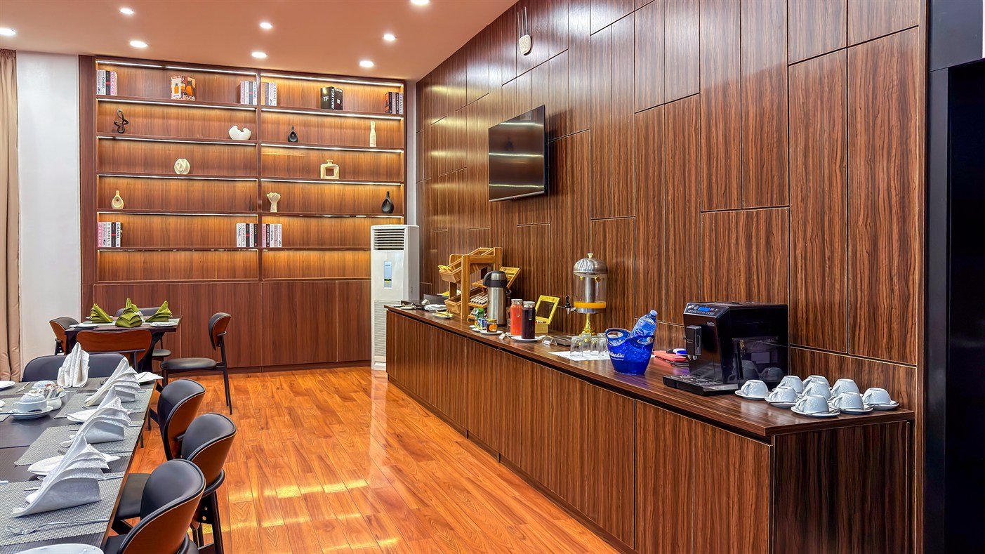 Restaurant at Silkwood Hotel